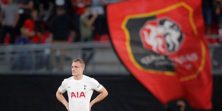 Συνεχίζεται η Πρέμιερ Λιγκ παρά την έξαρση κρουσμάτων.