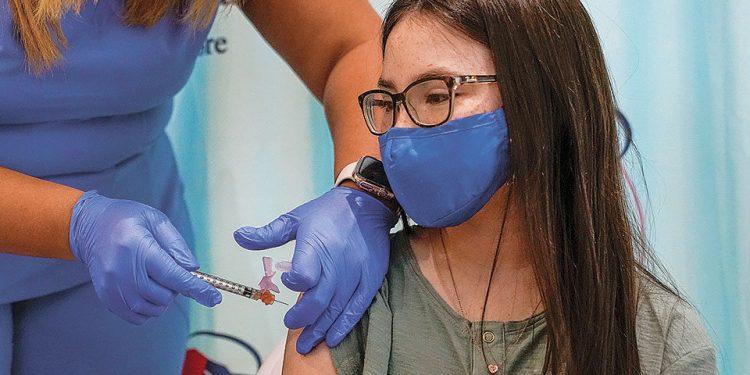 Το 76% των πολιτών θεωρεί τα εμβόλια κατά του ιού ασφαλή.