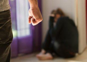 Γυναικοκτονία στην Αλεξανδρούπολη: Η ιατροδικαστική έκθεση διαψεύδει το “έπεσε από τη σκάλα” του συζύγου