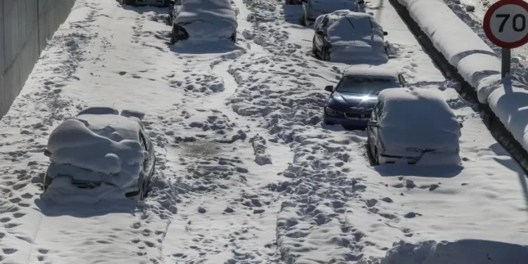 Χάος στην Αττική Οδό: Οι πληροφορίες ότι ζητήθηκε να κλείσει το πρωί της Δευτέρας και η διάψευση.