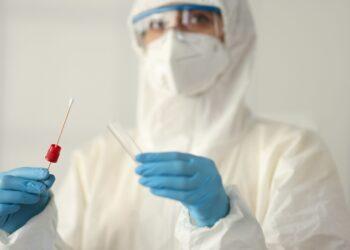 Μαγιορκίνης: Πότε μπορεί να ξανακολλήσουν όσοι νόσησαν – Η εκτίμηση για το Πάσχα.