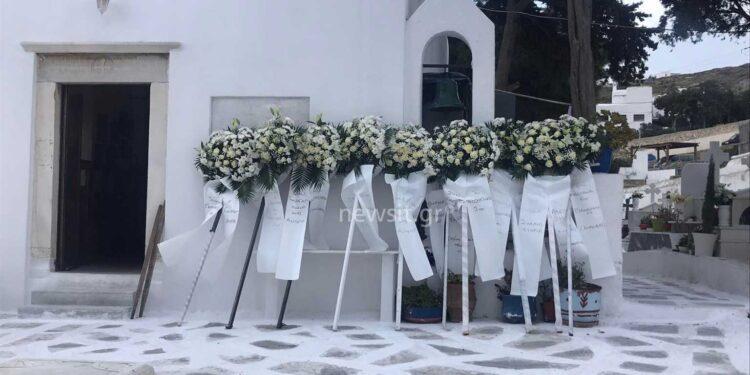 Τζώρτζης Μονογυιός: Με το κοστούμι του γάμου του στην τελευταία του κατοικία.