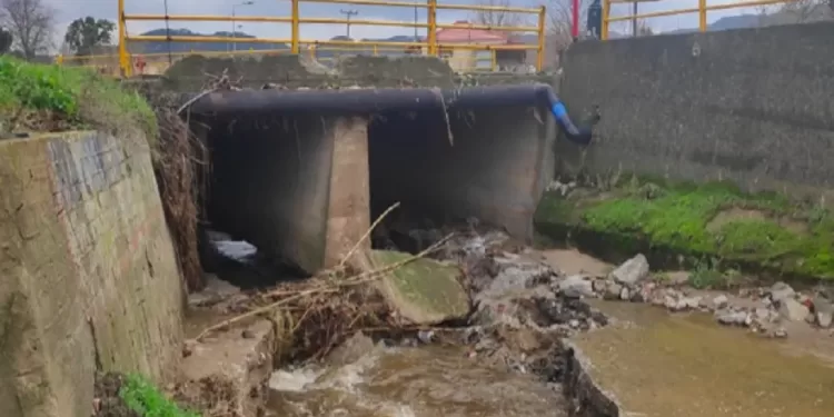 Χαλκιδική: Στα δύο γέφυρα που οδηγεί σε σχολεία – Σε απόγνωση οι κάτοικοι