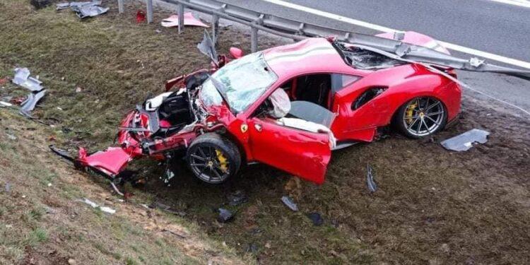 Πολωνία: Σοκαριστικό ατύχημα με Ferrari.