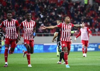 Ολυμπιακός – ΟΦΗ 2-0: Στο +13 με σούπερ μπάλα ο Θρύλος.
