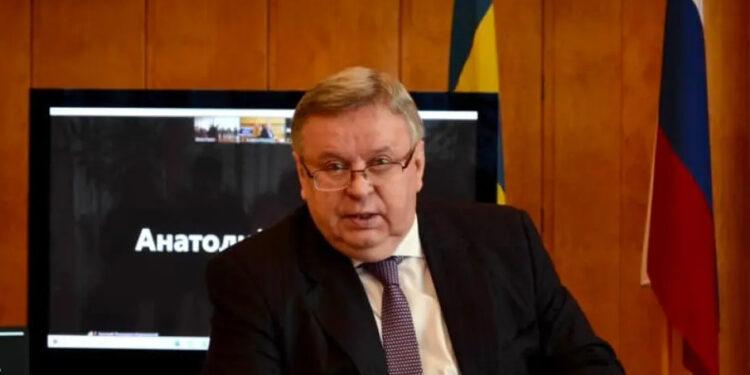 Ουκρανία: «Χε…καμε για τις κυρώσεις» απαντά Ρώσος διπλωμάτης στη Δύση.