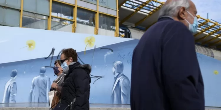 Κορονοϊός: Προνόμια τέλος από σήμερα για 300.000 πολίτες – Ποιοι θα λογίζονται ως ανεμβολίαστοι.