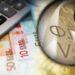 Επιστρέφουν τα σενάρια για μείωση του ΦΠΑ – Το σχέδιο για να μπει… φρένο στην ακρίβεια.