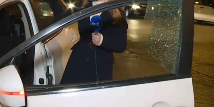 Απόπειρα κλοπής σε αυτοκίνητο του συνεργείου του ΑΝΤ1 την ώρα της ζωντανής σύνδεσης.