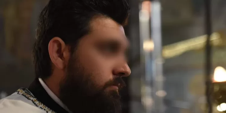 Εξοργιστική δήλωση υπέρ του ιερέα – «Τι θέλουν αυτά τα κοριτσάκια με τα βυζάκια έξω;»