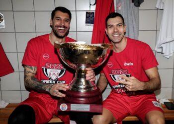 FINAL FOUR Η απόφαση ζωής του Ολυμπιακού και η επιστροφή με Κούπα.