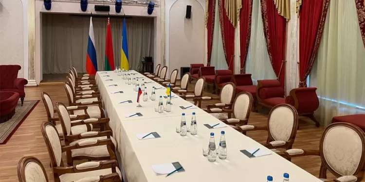 «Ώρα μηδέν» για τις διαπραγματεύσεις Ρωσίας – Ουκρανίας: «Η Μόσχα θέλει συμφωνία» – Το Κίεβο αξιώνει «άμεση» εκεχειρία.