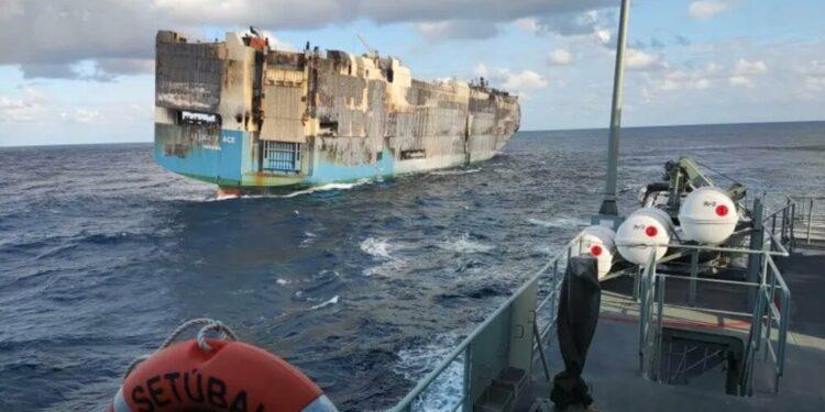 Βυθίστηκε το φορτηγό πλοίο που μετέφερε Porsche και Lamborghini – Στα ανοιχτά των Αζορών.