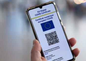 Κοροναϊός: Επιμένει ο Βασιλακόπουλος – Πολύ πρόωρη η κουβέντα για κατάργηση των πιστοποιητικών.