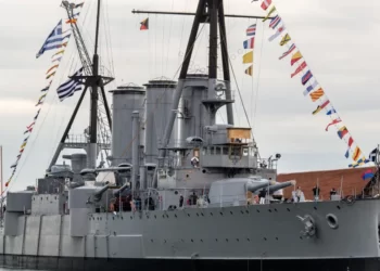 Στο θωρηκτό «Αβέρωφ» σήμερα οι υπογραφές για την απόκτηση των γαλλικών φρεγατών και των νέων Rafale.