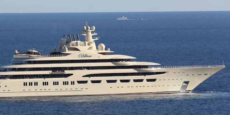 Γερμανία: «Μπλόκο» στο υπερπολυτελές γιοτ Dilbar του Ρώσου ολιγάρχη Ουσμάνοφ