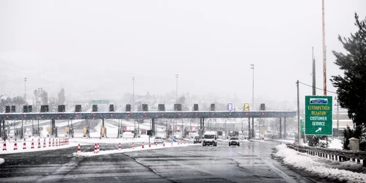 Κακοκαιρία Φίλιππος: Κλειστοί δρόμοι και σχολεία στην Αττική – Πού υπάρχουν προβλήματα