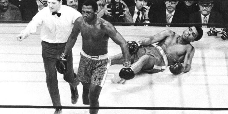 Όταν ο ανίκητος Μοχάμεντ Αλί γνώρισε την ήττα από τον Τζο Φρέιζερ.