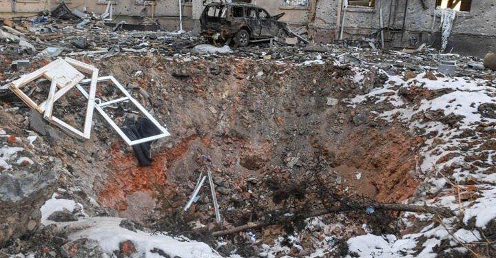 Πόλεμος στην Ουκρανία: Η Ρωσία πλήττει τη Μαριούπολη και από τη θάλασσα – Οβίδα σε πολυκατοικία, νεκρά παιδιά – Ανοίγουν ανθρωπιστικοί διάδρομοι.