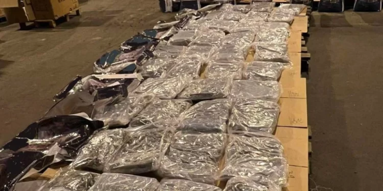 Λεμεσός: Κατασχέθηκαν 132 κιλά κάνναβης – Ήταν κρυμμένα σε ζωοτροφές.