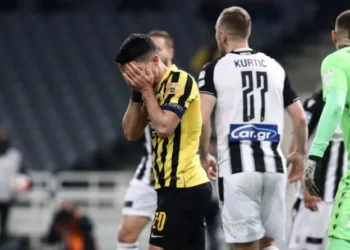 ΑΕΚ – ΠΑΟΚ 1-1: Δεν μπορεί να τον νικήσει ούτε με παίκτη παραπάνω για 70 λεπτά!