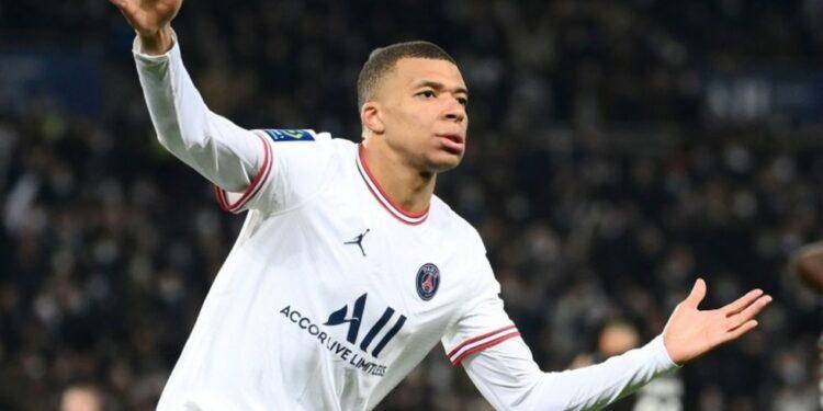 Παρί: «Μυθική» πρόταση 200 εκ. ευρώ στον Eμπαπέ.