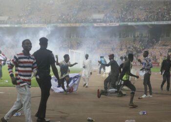 Νιγηρία: Εισβολή οπαδών στον αγωνιστικό χώρο και επεισόδια μετά τον αποκλεισμό από την Γκάνα.