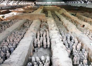 Ο πήλινος στρατός, με την ελληνική υπογραφή, που δημιουργήθηκε στην Κίνα πριν 2.000 χρόνια .