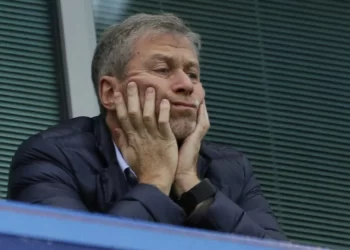 Καταρρέει η Τσέλσι μετά τις κυρώσεις: Μετρητά τέλος σε 17 ημέρες, στον αέρα και το deal του 1 δισ. με τη NikeΠηγή: iefimerida.gr – Καταρρέει η Τσέλσι μετά τις κυρώσεις: Μετρητά τέλος σε 17 ημέρες, στον αέρα και το deal του 1 δισ. με τη Nike .