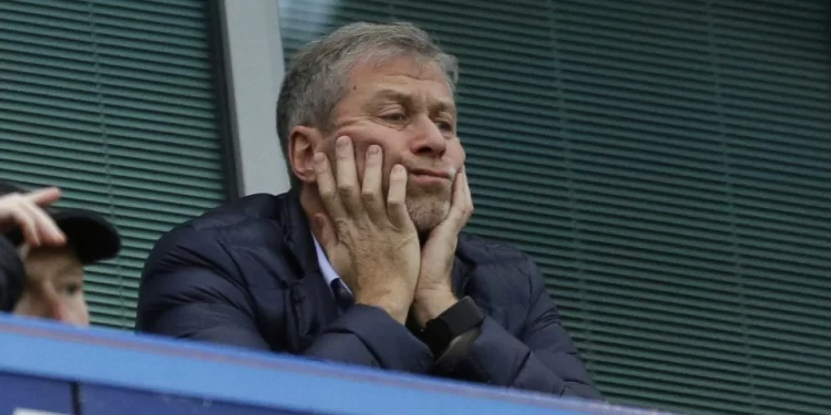 Καταρρέει η Τσέλσι μετά τις κυρώσεις: Μετρητά τέλος σε 17 ημέρες, στον αέρα και το deal του 1 δισ. με τη NikeΠηγή: iefimerida.gr – Καταρρέει η Τσέλσι μετά τις κυρώσεις: Μετρητά τέλος σε 17 ημέρες, στον αέρα και το deal του 1 δισ. με τη Nike .