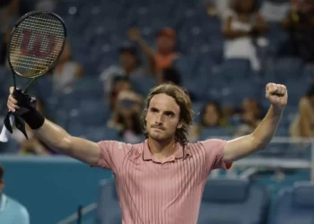 Στέφανος Τσιτσιπάς – Άλεξ Ντε Μινόρ 2-0: Στους «16» του Miami Open ο Έλληνας πρωταθλητής.
