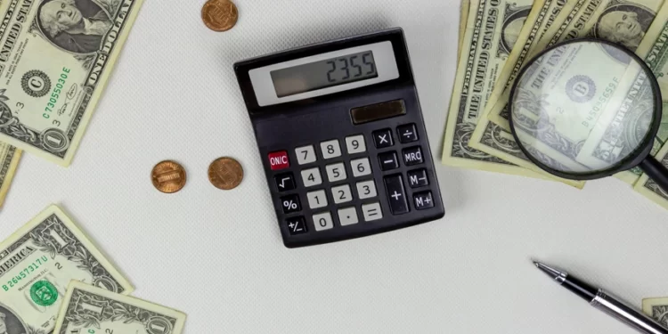 Φορολογικές δηλώσεις 2022: Μισός φόρος για νέους επαγγελματίες και επιτηδευματίες.