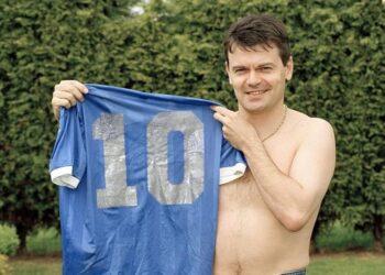 ΓΕΝΙΚΑ Μαραντόνα: Δημοπρατείται η φανέλα από το «Χέρι του Θεού»-Εκτιμήσεις για ποσό-ρεκόρ