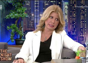 Η Ζήνα Κουτσελίνη εξομολογείται: «Ο πατέρας μου μαχαίρωσε με φαλτσέτα τη μάνα μου…»