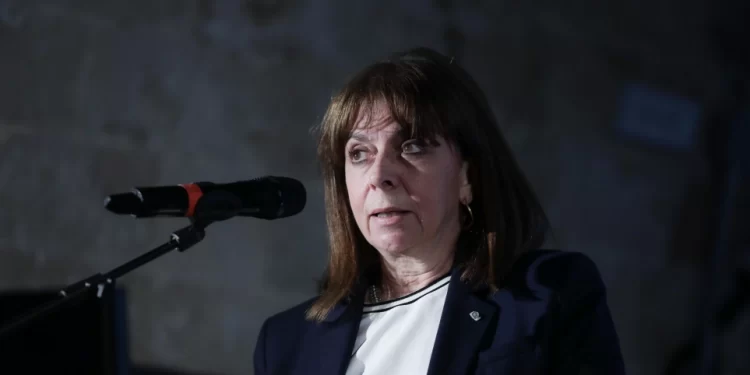 Σακελλαροπούλου: Mεγάλης συμβολικής και ηθικής σημασίας η δωρεά έργων τέχνης από τον Δ.Δασκαλόπουλο.