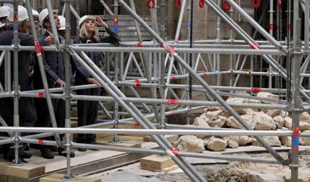 Γαλλία: Mυστήριο με σαρκοφάγο που βρέθηκε στην Παναγία των Παρισίων