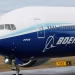 Σιάτλ: Ένα Boeing 747 ανάμεσα σε δύο ουρανοξύστες – Εικόνα του τεράστιου Jumbo να αιωρείται