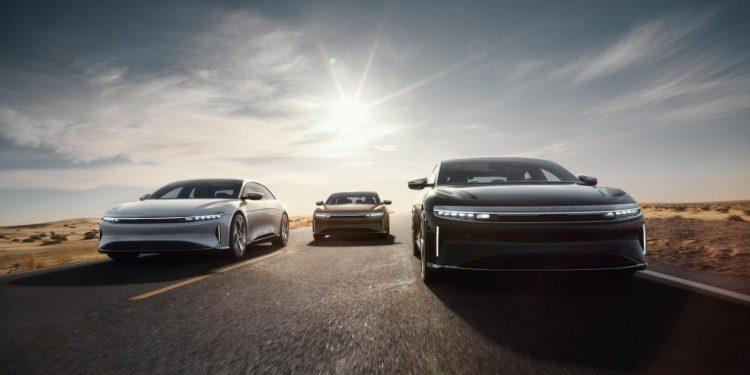 Αγορά 100.000 ηλεκτρικών από τη χώρα που «κολυμπά» στο πετρέλαιο