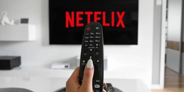 Netflix: Aλλαγή πλεύσης μετά την απώλεια χιλιάδων συνδρομητών – Φθηνότερα πακέτα, αλλά με διαφημίσεις.