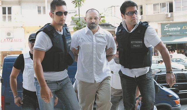 «Γέφυρα» με 200 ποινικούς και τον Βασίλη Παλαιοκώστα