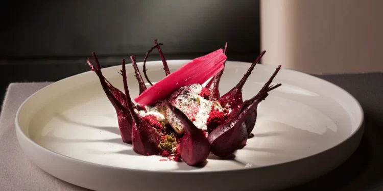 Χρυσοί Σκούφοι 2022: Αυτά είναι τα 30 κορυφαία εστιατόρια στην Ελλάδα, τα 15 εκτός Αθηνών