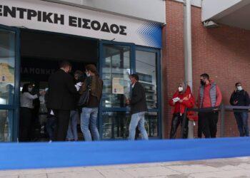 Τέταρτη δόση εμβολιασμού: Για ποιους άνω των 60 ετών δεν συστήνεται