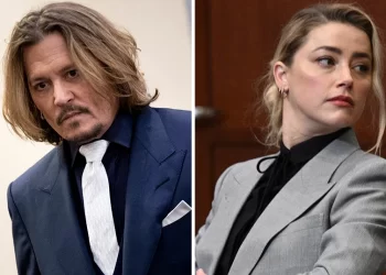 «Ο Τζόνι Ντεπ έβαλε με τη βία ένα μπουκάλι αλκοόλ στην Άμπερ Χερντ» – Ξεκίνησε η δίκη του πρώην ζεύγους.