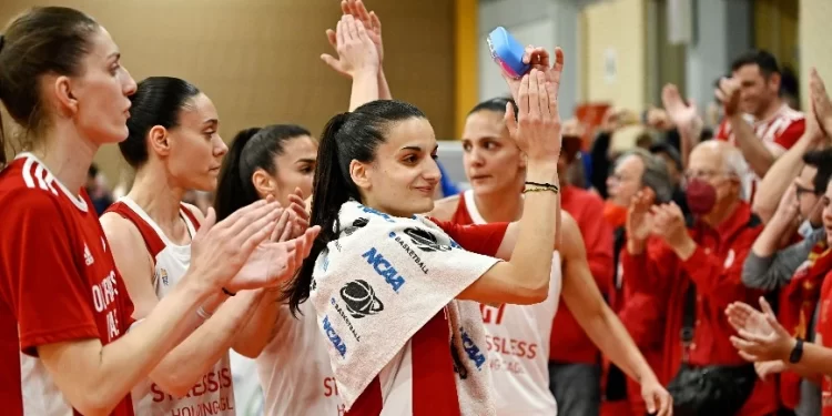 Μπάσκετ γυναικών: Ο Ολυμπιακός συνέτριψε με +33 τον Παναθηναϊκό και έκανε το 3-2-Οι ερυθρόλευκες επικράτησαν με 87-54