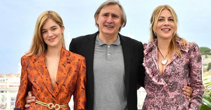 Άρωμα Ελλάδας στις Κάννες: Η Σμαράγδα Καρύδη και οι συμπρωταγωνιστές της στο «Dodo» έκλεψαν τις εντυπώσεις