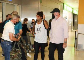 Survivor: Ο Εμμανουήλ επέστρεψε στην Ελλάδα – Φώτος από τις πρώτες του στιγμές στο αεροδρόμιο