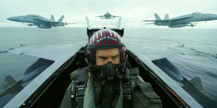 Ο Tom Cruise κατακτά τους ουρανούς στη νέα αφίσα του “Top Gun: Maverick”