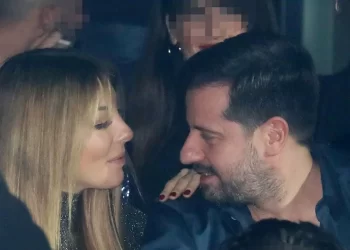 Πέταξε το νυφικό, χώρισε και τώρα είναι ξανά ερωτευμένη η γνωστή τραγουδίστρια