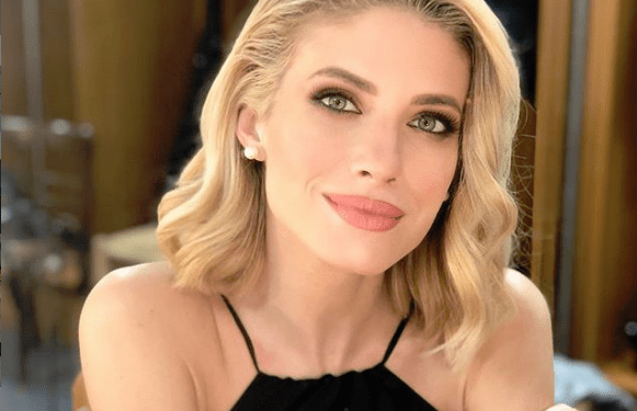 Νυφούλα η Ευαγγελία Αραβάνη: Ο κούκλος κροίσος γαμπρός και η αντίρρηση της πάμπλουτης οικογένειάς του