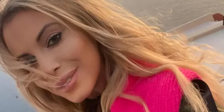 «Πενθώ για το κορίτσι που ήμουν τότε» -Η ηθοποιός Έλενα Αθανασοπούλου κατήγγειλε γνωστό σκηνοθέτη για βιασμό